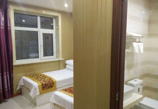 Baiquan Huafu Yijia Leisure Hotel - Housity