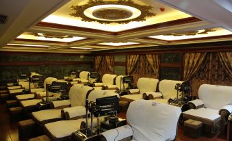 Yixian Jingxi Hot Spring Hotel