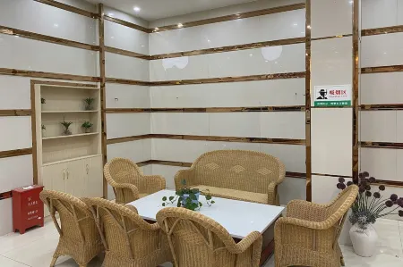 Hupeng Hotel Отели рядом с достопримечательностью «Gymnasium»