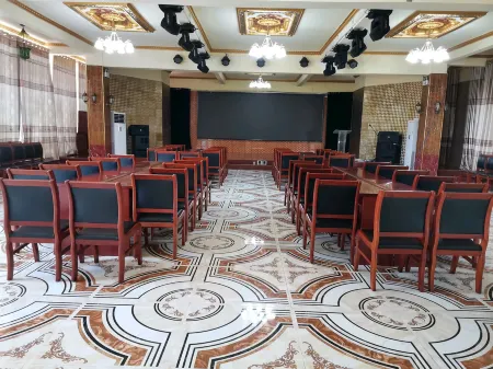 Shixing Gutang Qiuyue Mountain Villa Отели в г. Шисин