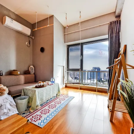 Liuyi Smart Homestay (Dingzhou Railway Station Marriott Plaza)