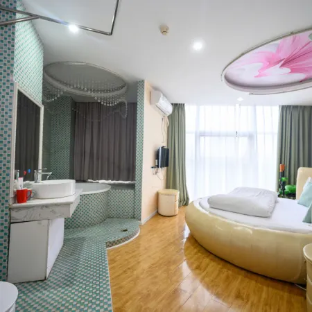 Lezhizhen'ai Theme Hotel
