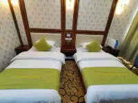 Langkazi Yanghu Hotel