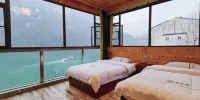 Yichang Linjianglou Boutique Homestay - Suite Cabine, Avec Vue Sur La Rivière (terrasse)