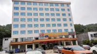 Yeste Hotel (Chongzuo Yanshan Road) - غرفة مطلة على الجبل