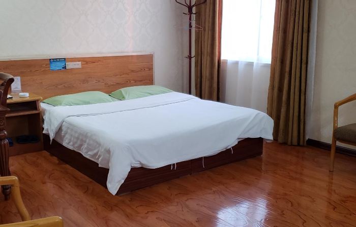 Wenxi Xingyu Jinchi E-sports Hotel