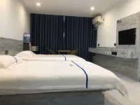 Dream Wake-up Business Hotel