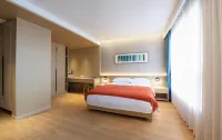 Jiaxing Xianghu Xingtiandi Hotel