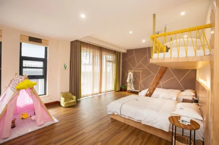 Yinju Jiushe Hostel Отели рядом с достопримечательностью «Wan Shan Temple»