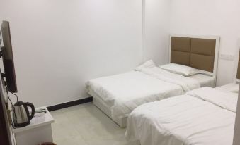 Xinzheng Yibai Hotel