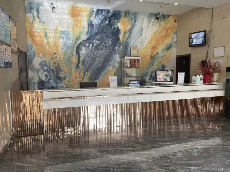 Celebrity Hotel(Zhaoyuan Jincheng Plaza Zhenhua Commercial Building Store)