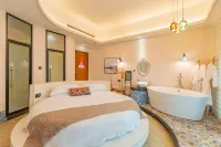 Yueyanglou • Huaman Hotel (Food Street Nanhu Peninsula Branch) - romantici