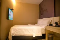 IU Hotel (Shiyan Wanda Plaza)