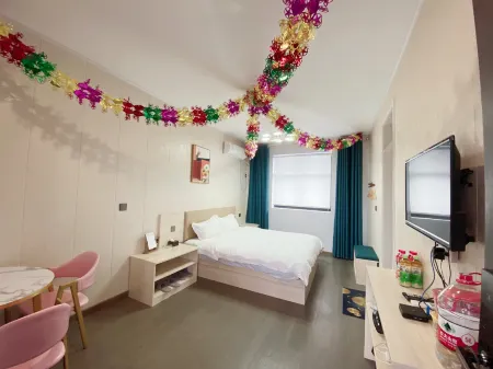 Tanghe Xiangshan Homestay Отели в г. Танхэ