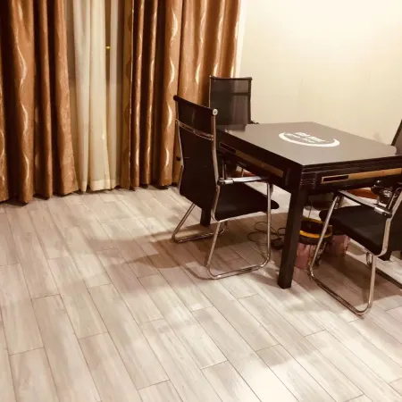 Hengxian Weiye Business Hotel