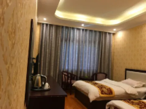 Lianganzirongdajiudian Hotels in Xinlong
