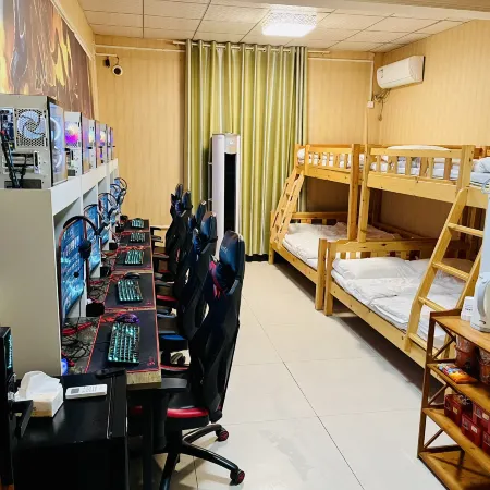 Zhongmu Xinyue E-Sports Hotel