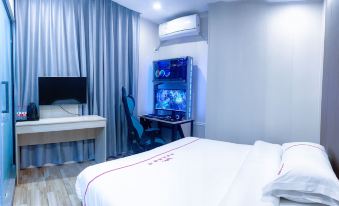 Nestor E-sports Hotel (Bao'an Pingzhou Metro Station)