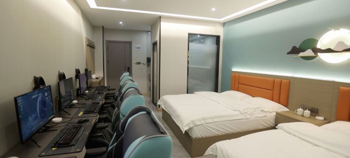 Sunshine E-sports (Fangcheng Longquan Park) Hotels in Fangcheng