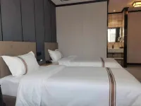 Homeinn Pebble Hotel (Changchun Longjia Airport Railway Station) - navetta aeroportuale