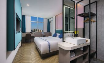 Xinhui Light Culture Hotel (Baoshan Kowloon Store)
