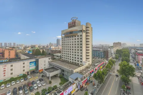 Zhoukou Hotel (Zhoukou Wanshunda Department Store)