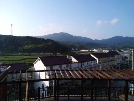 Yuexi Jiangpeng Farm Stay Отели рядом с достопримечательностью «Rainbow Waterfall Scenic Spot In The Dabie Mountains»