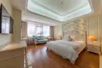 Xiangshang Aihua Theme Hotel (Qionghai Bus Station High-speed Railway Station)