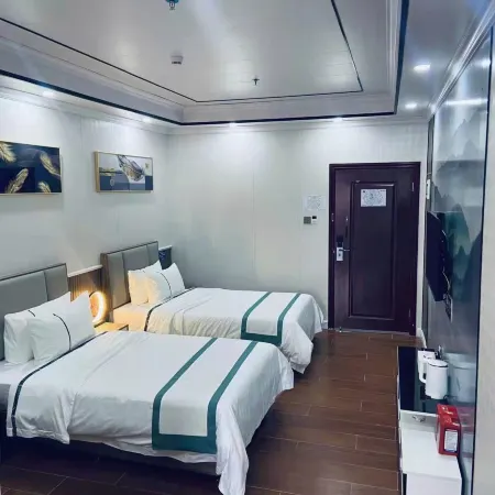 Zebra Hotel (Shenzhen Dongmen Old Street Luohu Railway Station Store) Отели рядом с достопримечательностью «Шэньчжэнь Средняя Средняя Средняя Средняя С»