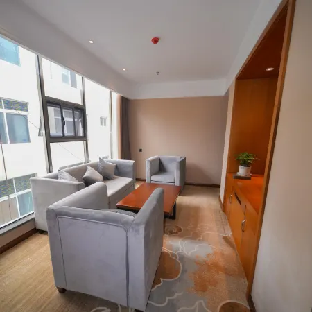 Huize Pusu Hotel
