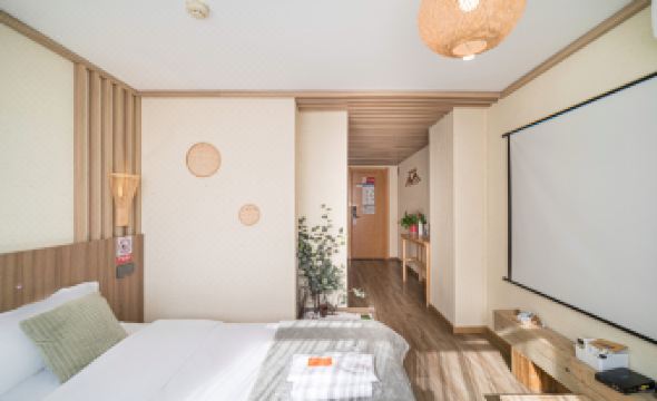 Mushi moon shadow Hotel (Nanjing Xinjiekou Zhangfuyuan subway station)