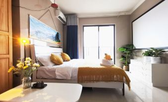 Yunshu Giant Screen Cinema Apartment (Wanda Plaza)