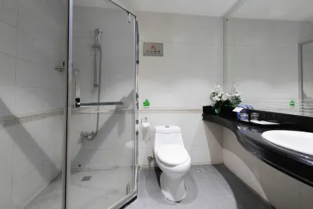 New Plum Garden Seasons Hotel