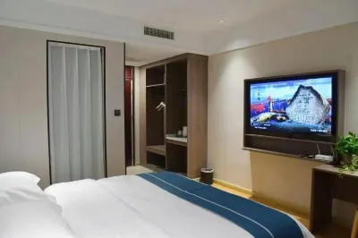 White Water Shengtai Hotel