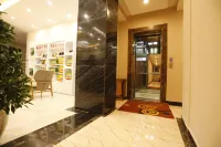 Best Holiday Hotel - 2 étoiles