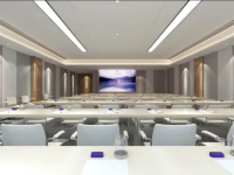 Squirrel Smart Hotel Hotels in You County