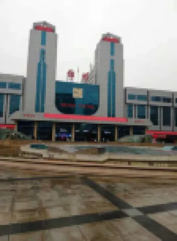 驛客精品飯店（鄭州火車站二七廣場店） 世貿購物中心附近的飯店