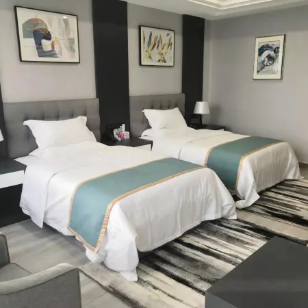 Qu Yuan Grand Hotel
