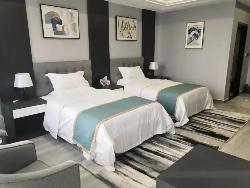 Qu Yuan Grand Hotel