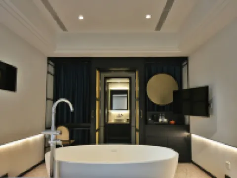 Grey Parrot灰鸚鵡度假酒店（成都撫琴夜市花牌坊地鐵站店）