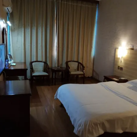 Luocheng Huali Hotel