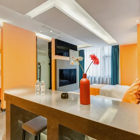 Tingting Homestay (Xi'an Huimin Street Dalian Huachi Branch)