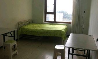 Tangchao Apartment (Harbin Yinglun Mingshi Shop)