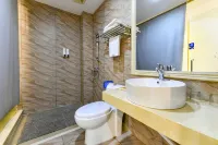 Jingxin Business Hotel (Huizhou Central Hospital West Lake Branch) - con vista montagne