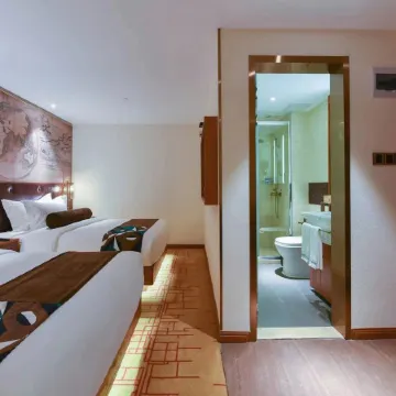 James Joyce Coffetel (Beijing Railway Station Temple of Heaven Park)