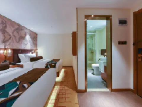 James Joyce Coffetel (Beijing Railway Station Temple of Heaven Park)