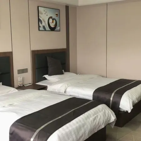 Hotels in Moon Bay