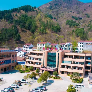 Shuangwei Hotel