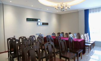 Hippo theme hotel (Central Plaza, Junshan Road, Zaozhuang)