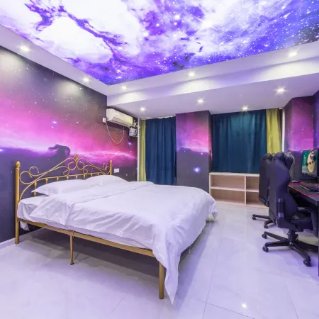 Time-Travel Themed Homestay (Mafangshan Subway Station)